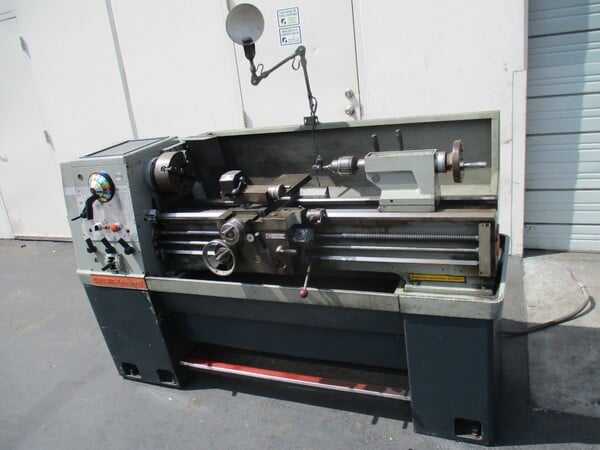15" x 50" Clausing Colchester, Lathe, In/Mm, 2000 RPM, 9.5" swing over cross slide, 2000 RPM, 7.5 HP - Image 2