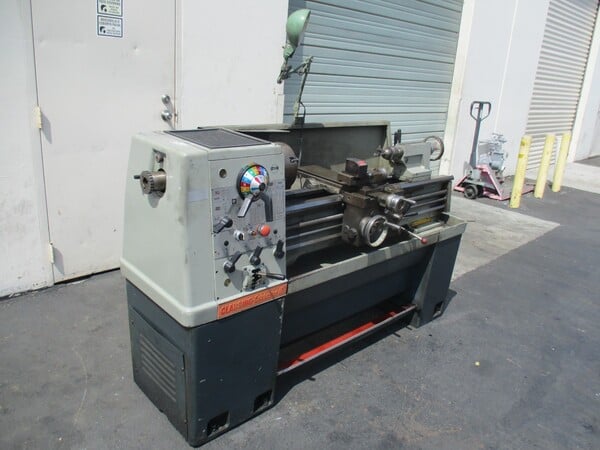 15" x 50" Clausing Colchester, Lathe, In/Mm, 2000 RPM, 9.5" swing over cross slide, 2000 RPM, 7.5 HP - Image 3