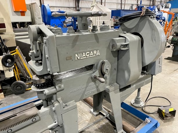 10 Gauge x 6' Niagara #208-A, Flanging Machine, 38-1/2" throat, 200 RPM, 51 FPM, 14-73" diameter - Image 5