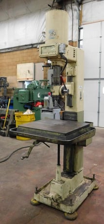 28" Leland-Gifford, single spindle drill, 25" x 25" table, 150-3000 RPM, #2MT, manual down feed - Image 3