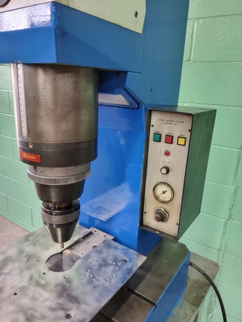Taumel #BK-121, Orbital Rivet Machine - Image 2