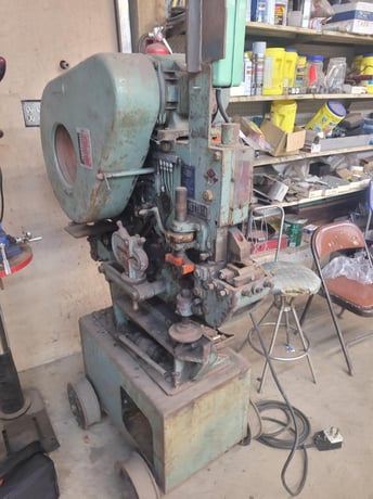 3" x 3" x 5/16" Ficep #ST-10S, mechanical ironworker, 29 tons, 5 station, 70 SPM - Image 5