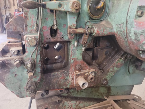 3" x 3" x 5/16" Ficep #ST-10S, mechanical ironworker, 29 tons, 5 station, 70 SPM - Image 8