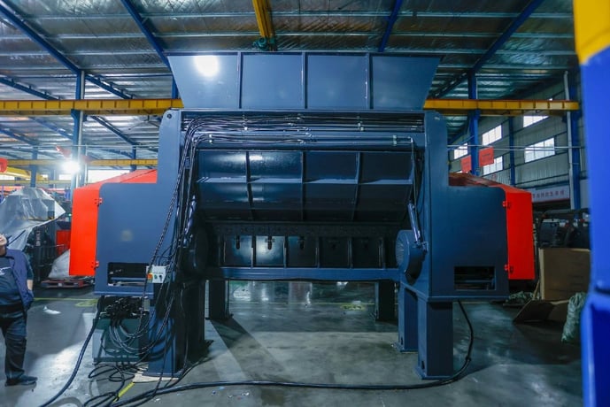 Enerpat #MSA-H3000, Heavy-Duty Hydraulic Single Shaft Shredder, (2) 238 HP motors, 118" shredding chamber - Image 4