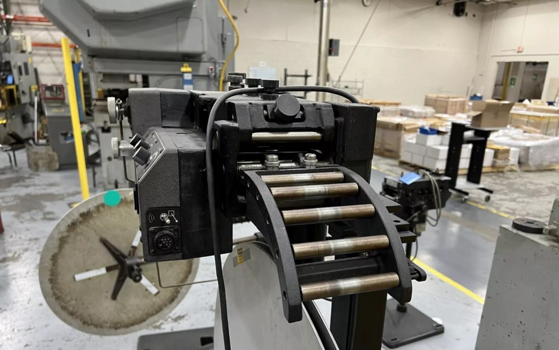 150 lb. Rapid-Air, combination R36NA coil reel & SB4PE motorized straigthener - Image 6