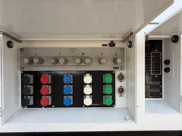 Multiquip Whisperwatt #DCA400SSI4F, 240/480 Volts diesel generator 6698 hours 400 KVA - Image 6