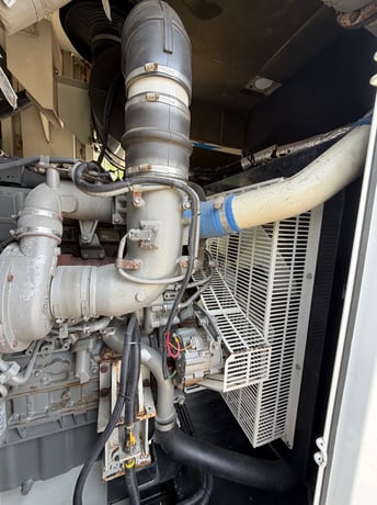 Multiquip Whisperwatt #DCA400SSI4F, 240/480 Volts diesel generator 6698 hours 400 KVA - Image 9