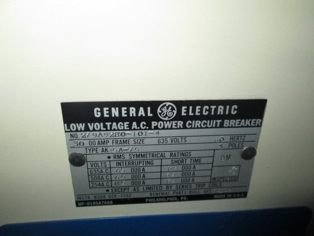 3000 Amps, General Electric, ak- 5a-75, electrically operated, drawout, no trip unit - Image 2