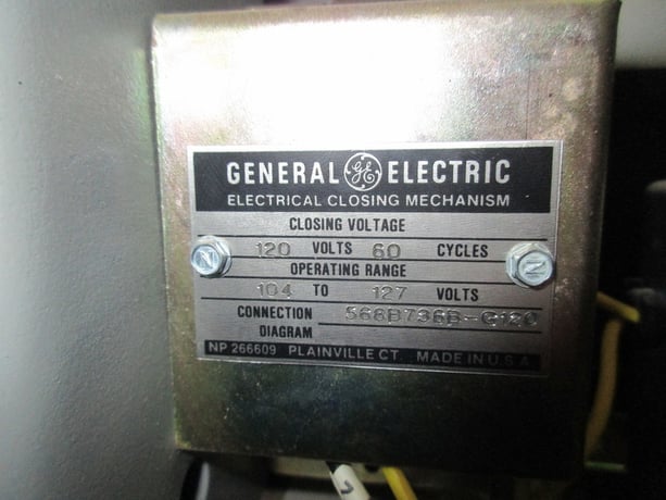 3200 Amps, General Electric, akr- 7f-75, electrically operated, drawout - Image 3