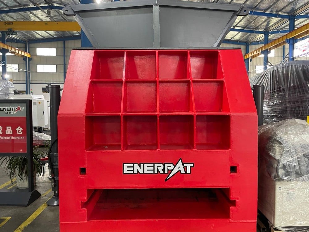Enerpat #EMS-CS630-14, Scrap Metal Box Shear, 630 T Shearing Force, 170 T Compression, 120 HP, up to 25 TPH - Image 4