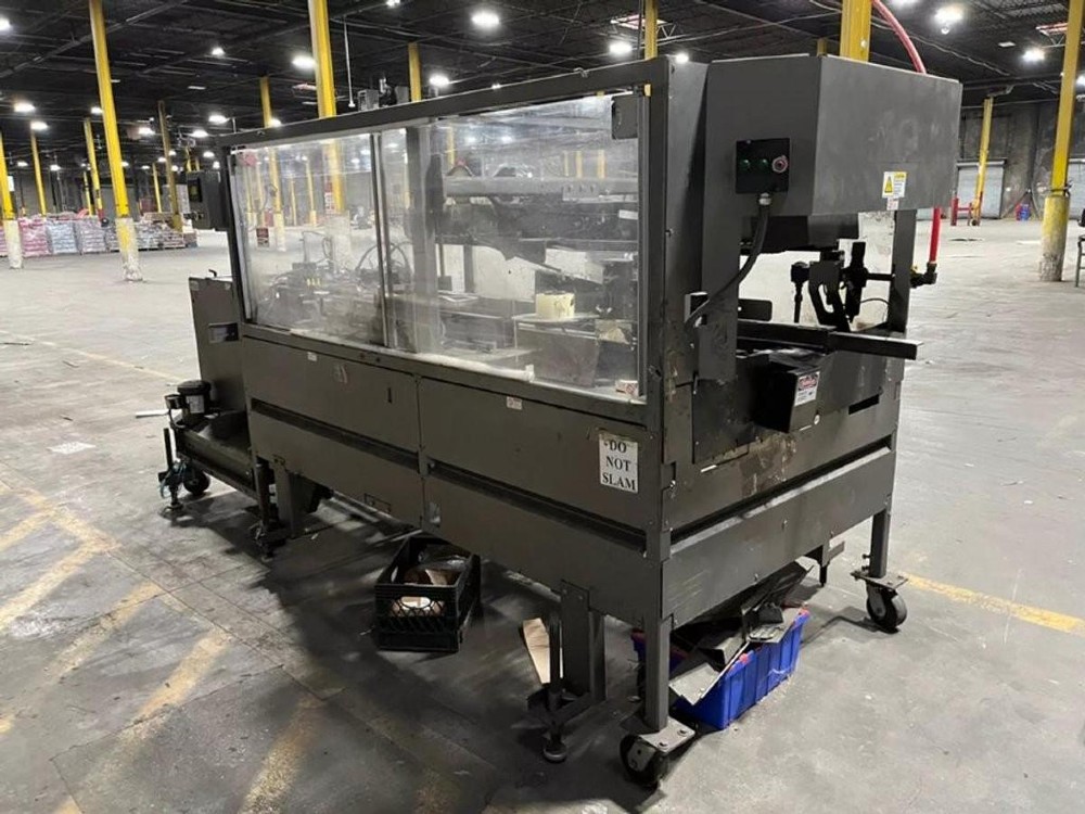 Pearson #R235T, Case Erector, 2" bottom tape, up to 35 cases/minutre - Image 3