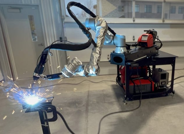Vectis Automation, Cobot Welding System, 20 kg Robot Payload, 60" x 60" Work Envelope, 480 V - Image 3