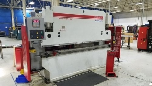 Baykal #APH-3104X90, Press Brake, 122" Bed length, 100" Between Housings, 6.3" Stroke, 12" Open height, 1.1' - Image 1