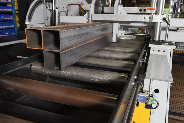 21" x 26" Hydmech #V-21/26APC, Automatic Vertical Band Saw, 1.5" x 232" Blade, 44" H Table, 65-385 SFM, 10 - Image 3
