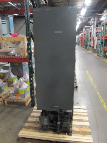 2000 Amps, Federal Pacific, DST-5-250, 4.76KV, electrically operated, drawout, 125 VDC - Image 1