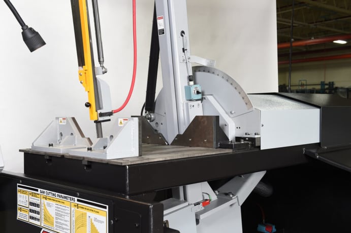 18" x 23" Hydmech #V-18-60, Semi-Automatic Vertical Band Saw w/Two-Way Miter, 1.25" x 203" Blade, 44" H - Image 2