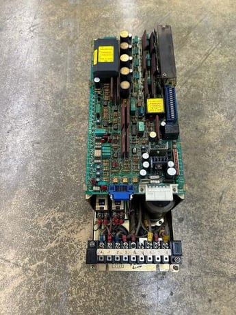 Fanuc Velocity Control Unit A06B-6047-H003 m00614 - Image 1