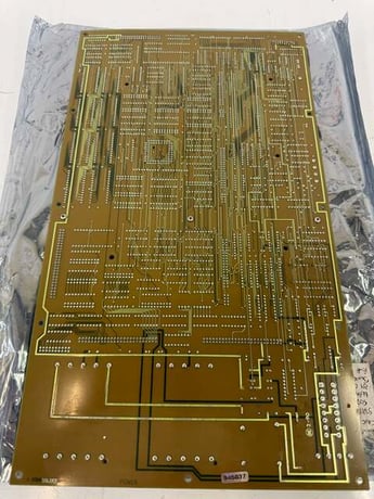 Giddings & Lewis Operator Station Board 501-04305-00 +19V to +35V DC - Image 2