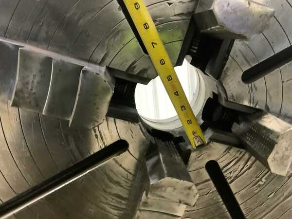 32" 4-Jaw chuck with L3 back, 6" chuck thickness, 5-1/4" hole thru chuck - Image 6