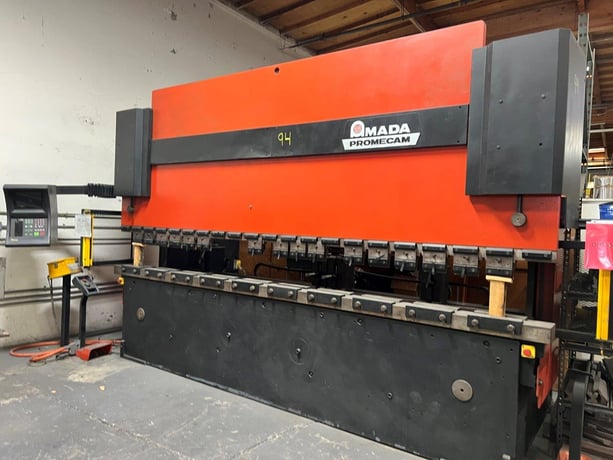 138 Ton, Amada #HFB-1254, CNC hydraulic press brake, 13' 9" OA, 148" between housing, 7" stroke, 16.1" - Image 1