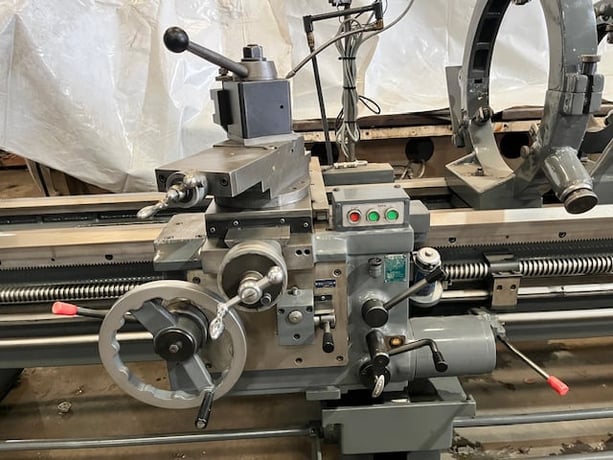 24" x 118" Hwacheon #HL-630, precision engine lathe, Sony 2-Axis digital read out, like new - Image 5