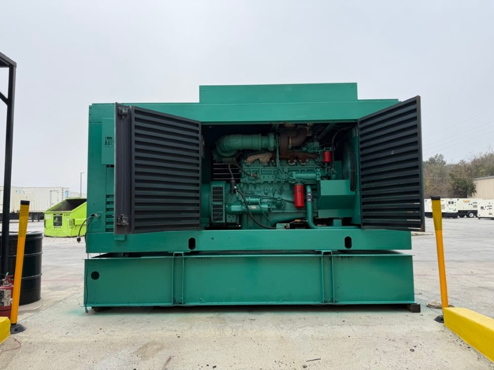 200 KW Cummins Onan #200DFBC, generator set, 244/480 Volts - Image 4