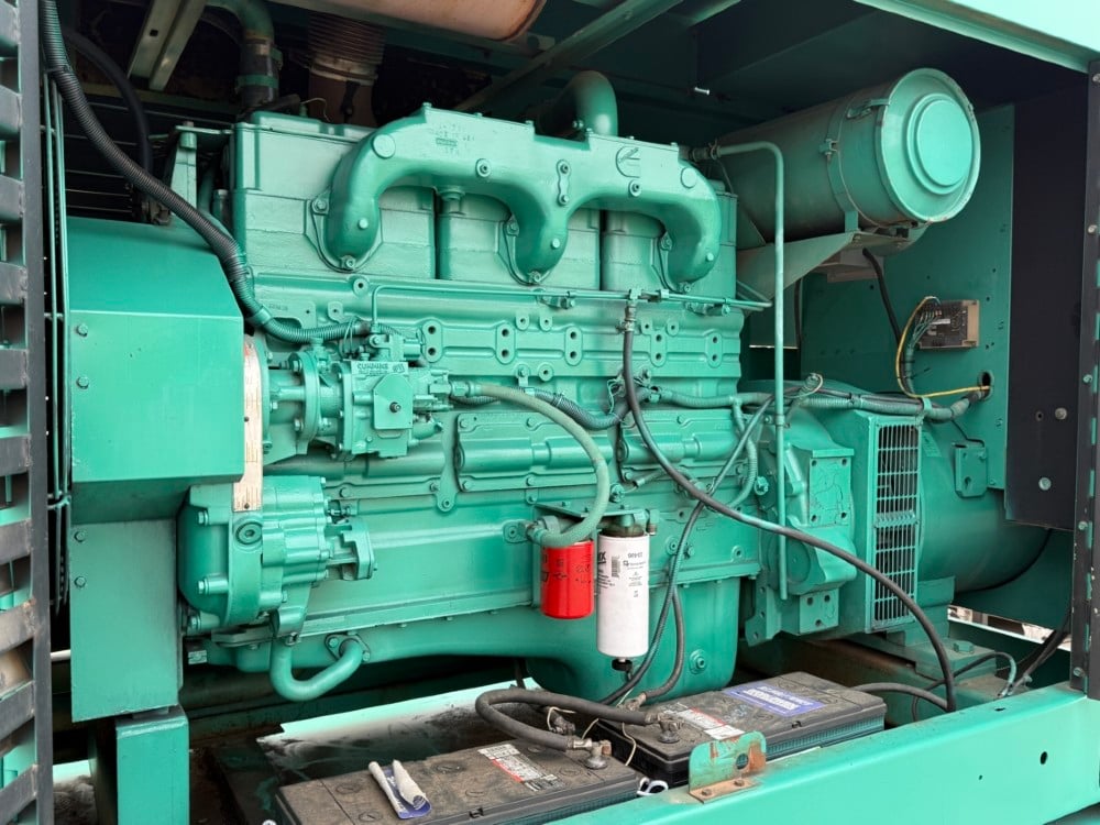 200 KW Cummins Onan #200DFBC, generator set, 244/480 Volts - Image 5