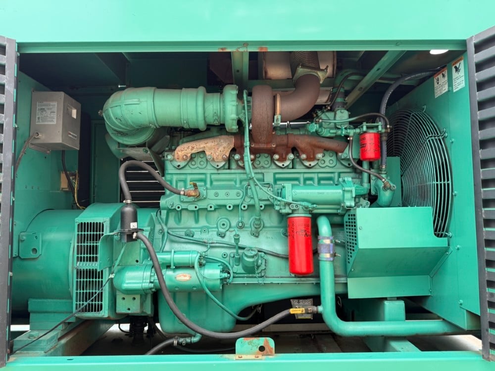 200 KW Cummins Onan #200DFBC, generator set, 244/480 Volts - Image 6
