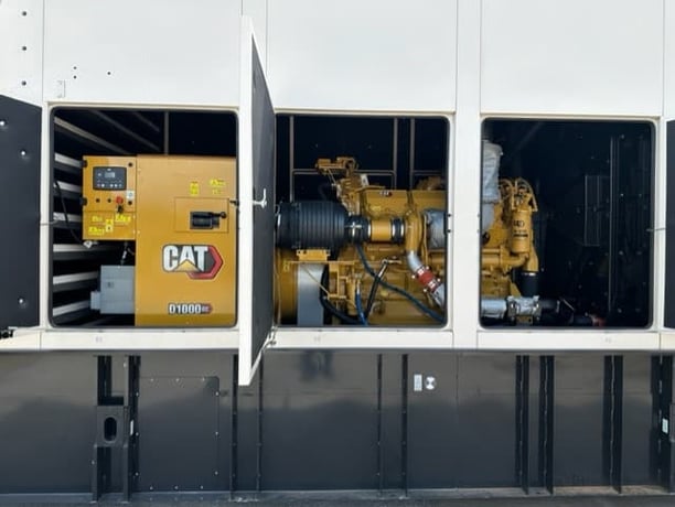 1000 KW Caterpillar #D1000GC, diesel generator set, 277/480 Volts, 3-phase, 1474 HP @ 1800 RPM, C32B engine - Image 6
