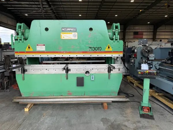 130 Ton, Accurpress #713010, hydraulic press brake, 10' overall, 100" between housing, 8" stroke, 10" throat - Image 1