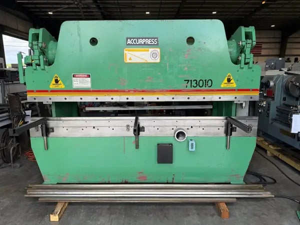130 Ton, Accurpress #713010, hydraulic press brake, 10' overall, 100" between housing, 8" stroke, 10" throat - Image 2