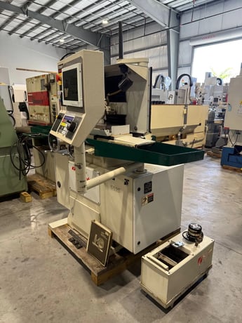 6" x 18" Harig Bridgeport #618-EZ-Surf, CNC horizontal surface grinder, 2.5 HP, 8" x .5" wheel - Image 4