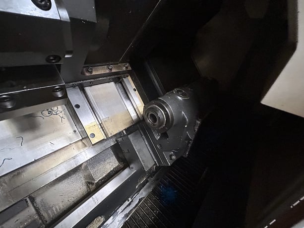 Daewoo Doosan #Puma-240MB, CNC lathe, 21.6" swing, 2.5" bar, 20 HP, A2-8, 12 turret, chip conveyor - Image 4
