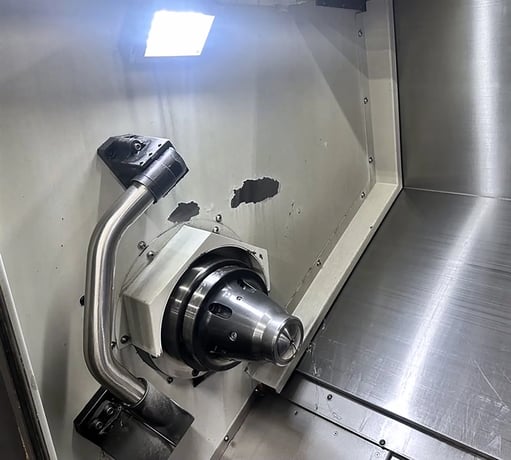 Daewoo Doosan #Puma-GT-2600, CNC lathe, 24.8" swing, 10" 3-jaw chuck, 3.2" bar, 33.2" centers, 18.1" dia. - Image 2