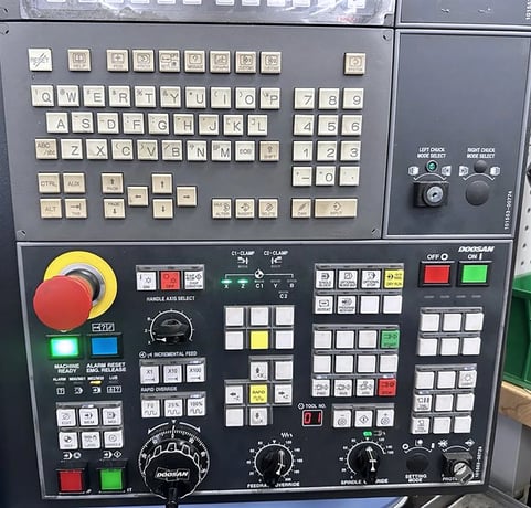 Daewoo Doosan #Puma-GT-2600, CNC lathe, 24.8" swing, 10" 3-jaw chuck, 3.2" bar, 33.2" centers, 18.1" dia. - Image 4