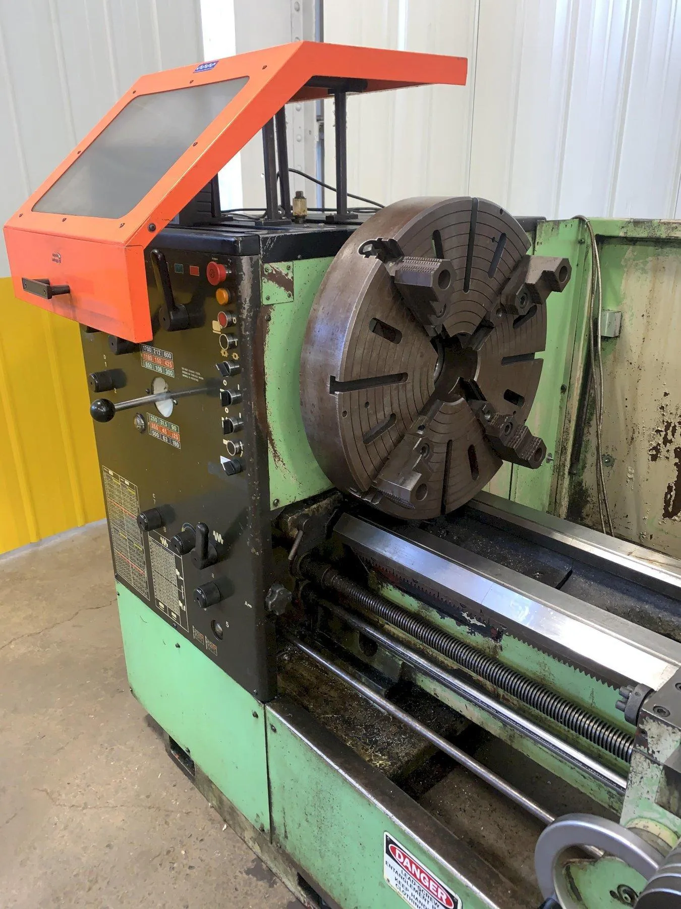 25" x 120" DoAll Romi #25H, Engine Lathe, 4.125" Hole diameter, 6" Steady rest, 15 HP, 1700 RPM - Image 4