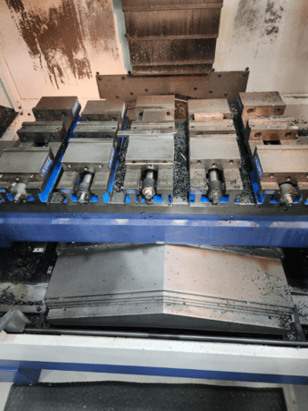 Supermax #XV1020A, Vertical Machining Center, 3-Axis, 40" X, 20" Y, 21" Z, 20" x 44" Table, 30 HP, 10000 RPM - Image 2