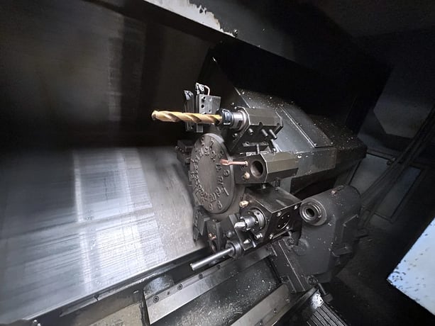Daewoo Doosan #Lynx-220LMA, CNC lathe, 20" swing, 6" chuck, 2" bar, 9.84" dia., 20" centers, 12 turret, 6000 - Image 4