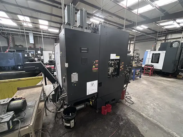Daewoo Doosan #DNM-400, CNC vertical machining center, 30 automatic tool changer, 30" X, 17.8" Y, 20.1" Z - Image 4