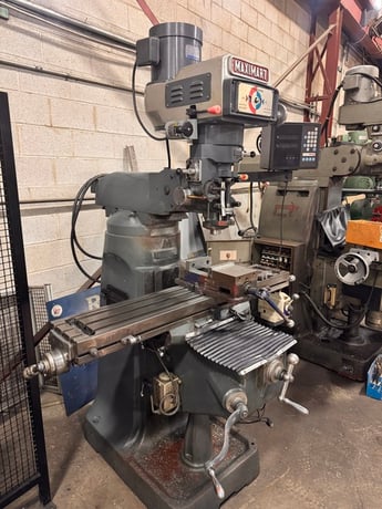 Maximart #2VS, Vertical Milling Machine, 9" x 49" table, 32.9" X, 12" Y, 5" quill travel, 15-3/4" vertical - Image 4