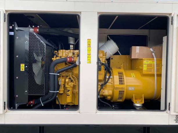 300 KW Caterpillar, 277/480 Volts, 436 HP @ 1800 RPM, C9 engine, EPA Tier 3, sound attenuated enclosure, 621 - Image 5