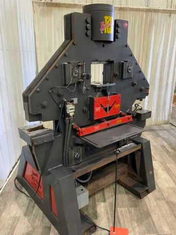 6" x 6" x 1/2" Edwards #120, hydraulic ironworker, 120 ton, 10 HP, 30 SPM, electric foot trip - Image 2