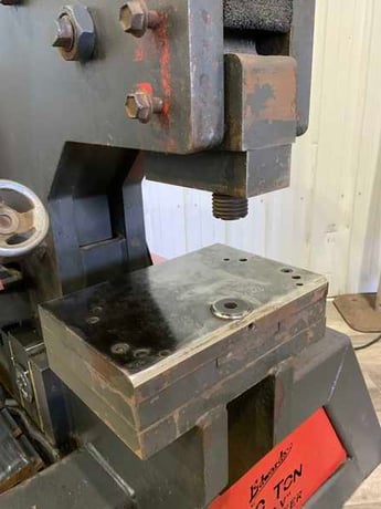 6" x 6" x 1/2" Edwards #120, hydraulic ironworker, 120 ton, 10 HP, 30 SPM, electric foot trip - Image 5