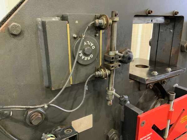 6" x 6" x 1/2" Edwards #120, hydraulic ironworker, 120 ton, 10 HP, 30 SPM, electric foot trip - Image 8