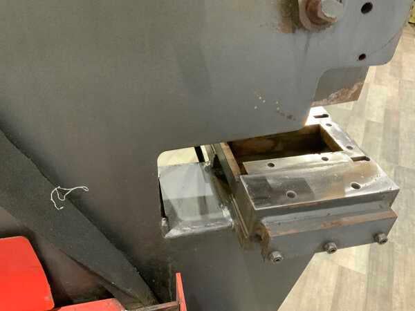 6" x 6" x 1/2" Edwards #120, hydraulic ironworker, 120 ton, 10 HP, 30 SPM, electric foot trip - Image 10