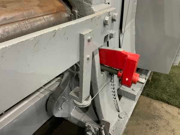 8' x 1/2" Bertsch #9, plate bending roll, 10" roll diameter, vari-speed, 3-roll drive, air drop, motorized - Image 6