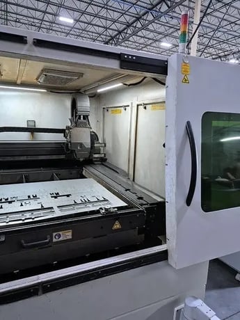 IPG #Lasercube, fiber laser, 4' x4'sheet, 48.25" X, 48.25" Y, 2.9" Z, 4000 watt IPG resonator, IPG chiller - Image 2
