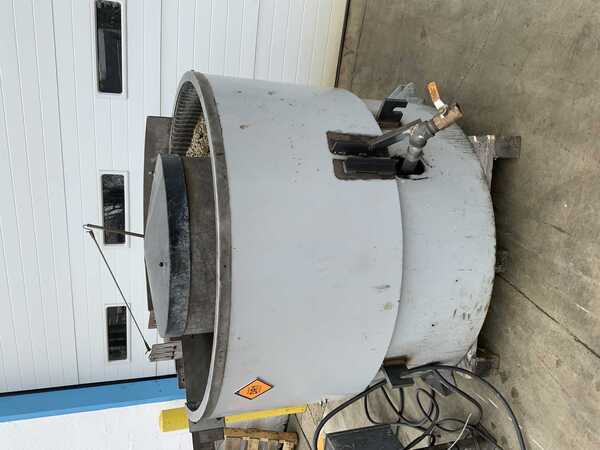 Roto-Finish #12, 12 cu.ft. vibratory bowl, 54" bowl diameter, polyurethane lined, drain, controls, 7.5 HP - Image 1