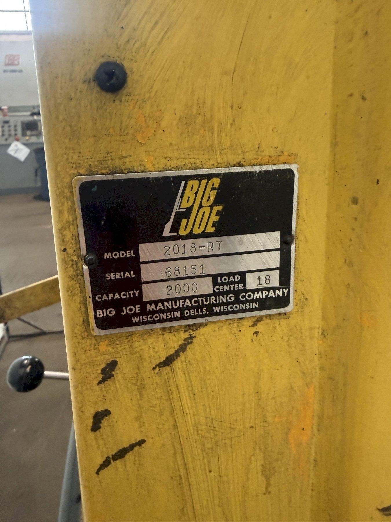 1500 lb. Big Joe #2018-R7, electric walk-behind lift, 18" load center, 69" lift height, 48" fork length, 1999 - Image 5