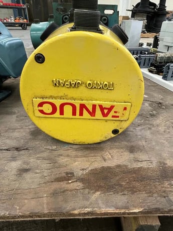 1200 RPM Fanuc DC Servo Motor A06B-0653-B005 - Variable - Image 3